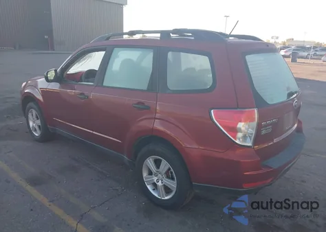 2013 Subaru Forester 2.5X z USA, uszkodzony, nr VIN JF2SHABC4DH411652